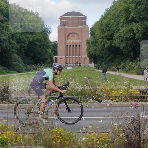 14.09.2025 - Stadtparktriathlon Michael Burmester http://msf.ph/oto/8903880 14.09.2025 10:53:01 Radfahren 657, 691, 708, 730 meine-sportfotos.de