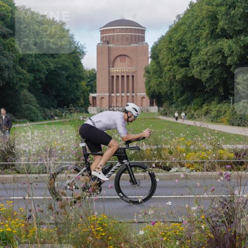14.09.2025 - Stadtparktriathlon Michael Burmester http://msf.ph/oto/8903894 14.09.2025 10:54:16 Radfahren 735, 761, 793, 865 meine-sportfotos.de