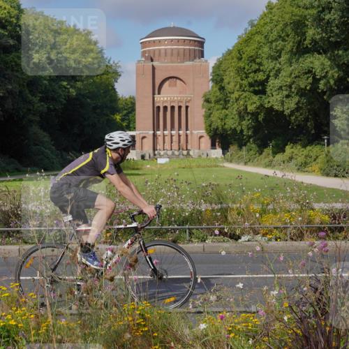 14.09.2025 - Stadtparktriathlon Michael Burmester http://msf.ph/oto/8903933 14.09.2025 10:55:47 Radfahren 650, 765, 792, 801, 851 meine-sportfotos.de