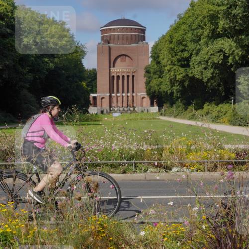 14.09.2025 - Stadtparktriathlon Michael Burmester http://msf.ph/oto/8903940 14.09.2025 10:56:05 Radfahren 647, 679, 740, 781, 818, 831 meine-sportfotos.de