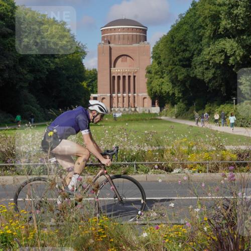 14.09.2025 - Stadtparktriathlon Michael Burmester http://msf.ph/oto/8903970 14.09.2025 10:57:17 Radfahren 626, 754, 850 meine-sportfotos.de
