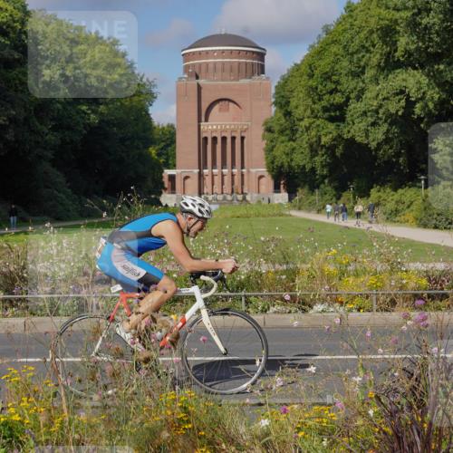 14.09.2025 - Stadtparktriathlon Michael Burmester http://msf.ph/oto/8903974 14.09.2025 10:57:34 Radfahren 638, 744, 777, 827, 833, 867 meine-sportfotos.de