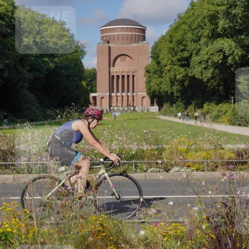 14.09.2025 - Stadtparktriathlon Michael Burmester http://msf.ph/oto/8903975 14.09.2025 10:57:35 Radfahren 638, 744, 777, 827, 833, 867 meine-sportfotos.de