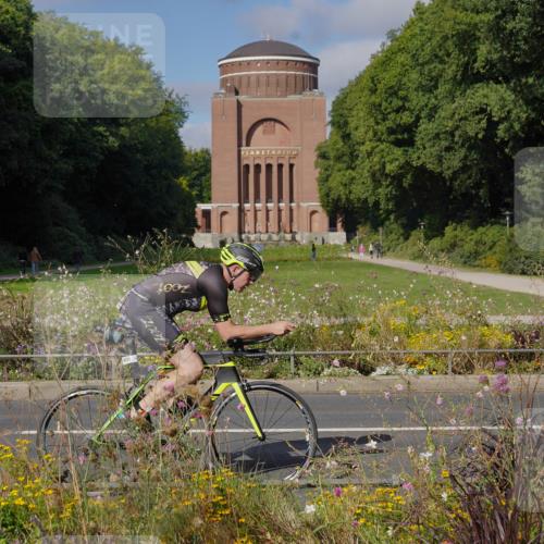 14.09.2025 - Stadtparktriathlon Michael Burmester http://msf.ph/oto/8903988 14.09.2025 10:58:24 Radfahren 692, 820, 835, 846, 848, 852, 859, 861, 872, 898, 919 meine-sportfotos.de