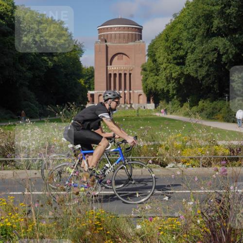 14.09.2025 - Stadtparktriathlon Michael Burmester http://msf.ph/oto/8903992 14.09.2025 10:58:28 Radfahren 820, 821, 835, 846, 848, 852, 859, 861, 872, 898, 919 meine-sportfotos.de