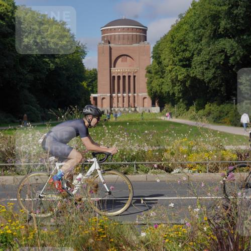 14.09.2025 - Stadtparktriathlon Michael Burmester http://msf.ph/oto/8903994 14.09.2025 10:58:29 Radfahren 820, 821, 835, 846, 848, 852, 859, 861, 872, 898, 919 meine-sportfotos.de