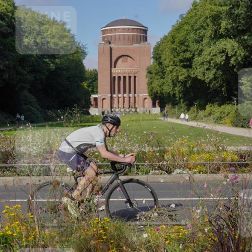 14.09.2025 - Stadtparktriathlon Michael Burmester http://msf.ph/oto/8904014 14.09.2025 10:59:24 Radfahren 748, 752, 775, 800, 813, 886, 889 meine-sportfotos.de
