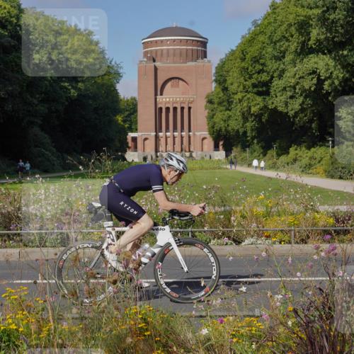14.09.2025 - Stadtparktriathlon Michael Burmester http://msf.ph/oto/8904015 14.09.2025 10:59:25 Radfahren 698, 748, 752, 775, 800, 813, 889 meine-sportfotos.de