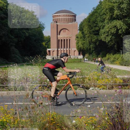 14.09.2025 - Stadtparktriathlon Michael Burmester http://msf.ph/oto/8904025 14.09.2025 11:00:08 Radfahren 678, 723, 839, 858, 874, 894 meine-sportfotos.de