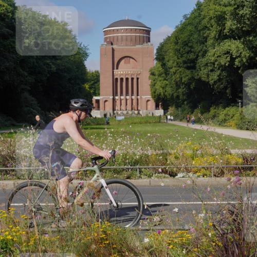 14.09.2025 - Stadtparktriathlon Michael Burmester http://msf.ph/oto/8904026 14.09.2025 11:00:09 Radfahren 678, 723, 839, 858, 874, 894 meine-sportfotos.de