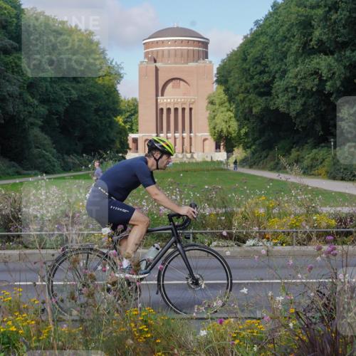 14.09.2025 - Stadtparktriathlon Michael Burmester http://msf.ph/oto/8904035 14.09.2025 11:00:41 Radfahren 600, 601, 643, 716, 724, 730, 793, 838, 865, 870, 918, 921 meine-sportfotos.de