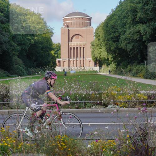 14.09.2025 - Stadtparktriathlon Michael Burmester http://msf.ph/oto/8904041 14.09.2025 11:00:50 Radfahren 716, 724, 730, 735, 793, 805, 865, 918 meine-sportfotos.de
