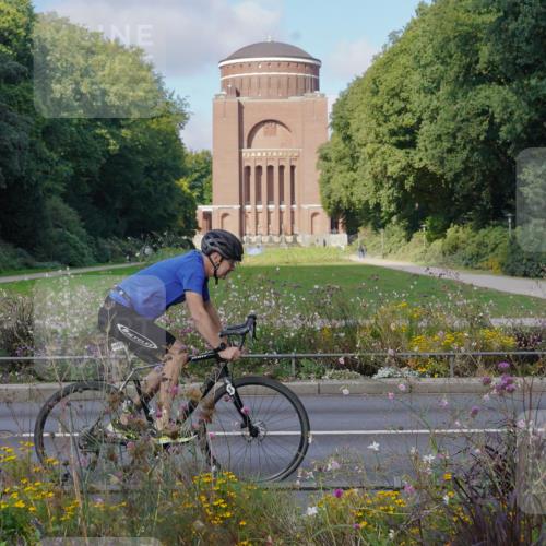 14.09.2025 - Stadtparktriathlon Michael Burmester http://msf.ph/oto/8904046 14.09.2025 11:01:03 Radfahren 758, 797, 806, 825, 843, 892, 895 meine-sportfotos.de