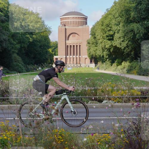 14.09.2025 - Stadtparktriathlon Michael Burmester http://msf.ph/oto/8904047 14.09.2025 11:01:04 Radfahren 758, 797, 806, 825, 843, 892, 895 meine-sportfotos.de