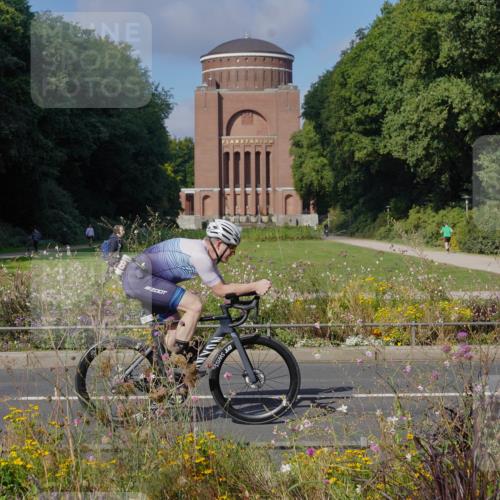 14.09.2025 - Stadtparktriathlon Michael Burmester http://msf.ph/oto/8904058 14.09.2025 11:01:35 Radfahren 728, 769, 772, 847, 880, 901 meine-sportfotos.de