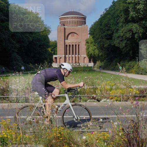 14.09.2025 - Stadtparktriathlon Michael Burmester http://msf.ph/oto/8904061 14.09.2025 11:01:42 Radfahren 769, 787, 823, 880, 901 meine-sportfotos.de
