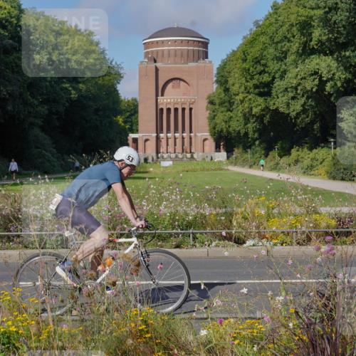 14.09.2025 - Stadtparktriathlon Michael Burmester http://msf.ph/oto/8904067 14.09.2025 11:02:00 Radfahren 663, 736, 770, 779, 790, 815, 822, 842, 854, 868, 900 meine-sportfotos.de