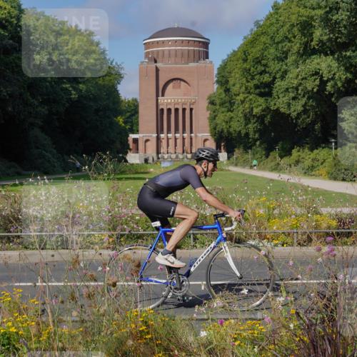 14.09.2025 - Stadtparktriathlon Michael Burmester http://msf.ph/oto/8904074 14.09.2025 11:02:08 Radfahren 729, 779, 780, 790, 822, 868, 875, 900 meine-sportfotos.de