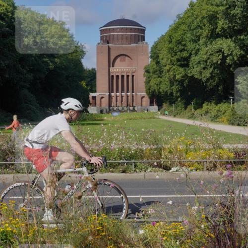 14.09.2025 - Stadtparktriathlon Michael Burmester http://msf.ph/oto/8904081 14.09.2025 11:02:27 Radfahren 761, 890, 916 meine-sportfotos.de