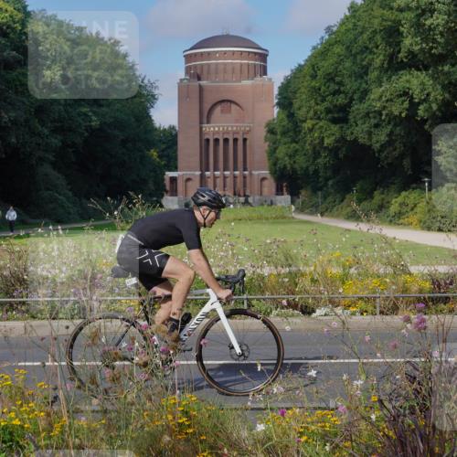 14.09.2025 - Stadtparktriathlon Michael Burmester http://msf.ph/oto/8904090 14.09.2025 11:03:17 Radfahren 646, 708, 782, 788, 849, 877, 888 meine-sportfotos.de