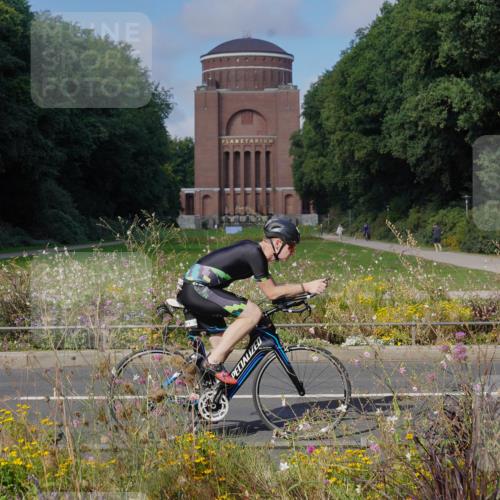 14.09.2025 - Stadtparktriathlon Michael Burmester http://msf.ph/oto/8904098 14.09.2025 11:03:30 Radfahren 657, 668, 764, 782, 783, 811, 817 meine-sportfotos.de