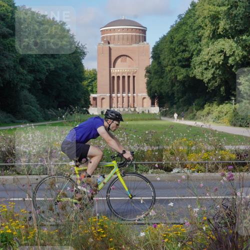 14.09.2025 - Stadtparktriathlon Michael Burmester http://msf.ph/oto/8904105 14.09.2025 11:03:51 Radfahren 721, 740, 765, 781, 798, 909 meine-sportfotos.de