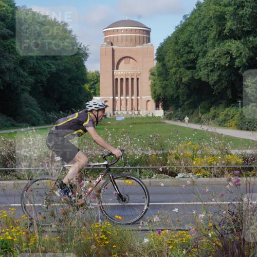 14.09.2025 - Stadtparktriathlon Michael Burmester http://msf.ph/oto/8904108 14.09.2025 11:04:01 Radfahren 721, 753, 778, 801, 911, 914 meine-sportfotos.de