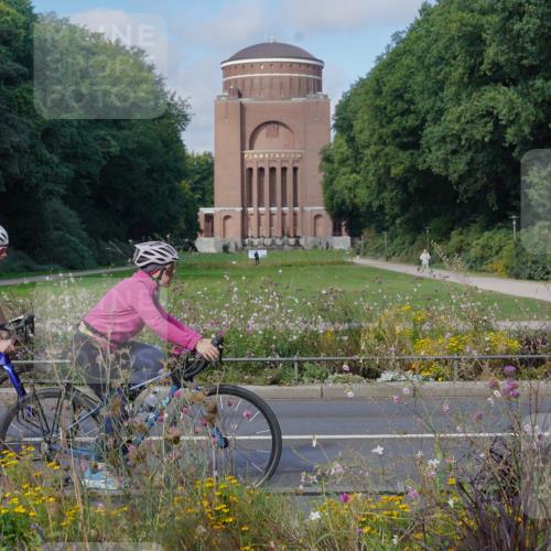 14.09.2025 - Stadtparktriathlon Michael Burmester http://msf.ph/oto/8904115 14.09.2025 11:04:20 Radfahren 628, 655, 671, 686, 755, 771, 774, 802, 803, 818, 857 meine-sportfotos.de