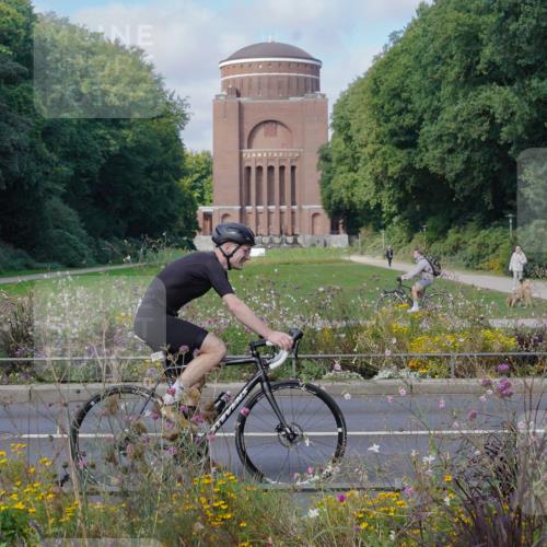 14.09.2025 - Stadtparktriathlon Michael Burmester http://msf.ph/oto/8904128 14.09.2025 11:05:04 Radfahren 737, 776, 826, 833, 852, 867, 891, 919 meine-sportfotos.de