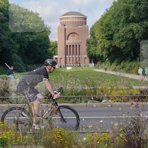 14.09.2025 - Stadtparktriathlon Michael Burmester http://msf.ph/oto/8904129 14.09.2025 11:05:06 Radfahren 737, 776, 826, 833, 852, 867, 891, 919 meine-sportfotos.de