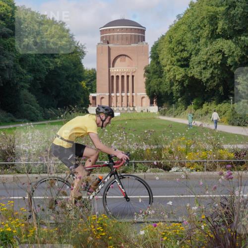 14.09.2025 - Stadtparktriathlon Michael Burmester http://msf.ph/oto/8904133 14.09.2025 11:05:18 Radfahren 827, 833, 835, 836, 841, 853, 855, 898 meine-sportfotos.de