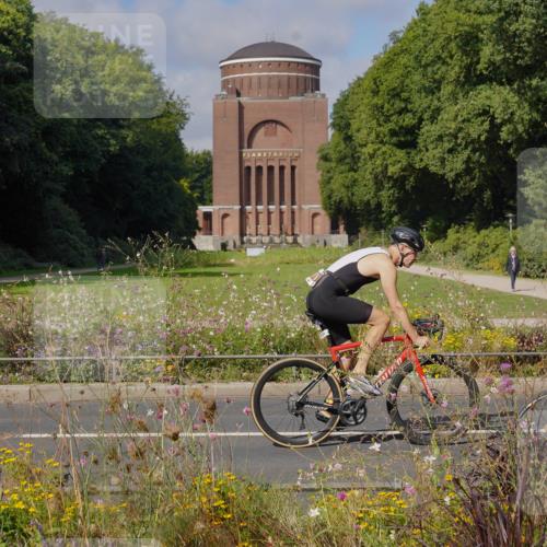 14.09.2025 - Stadtparktriathlon Michael Burmester http://msf.ph/oto/8904144 14.09.2025 11:05:52 Radfahren 727, 743, 744, 750, 756, 759, 799, 804, 859, 861, 897 meine-sportfotos.de