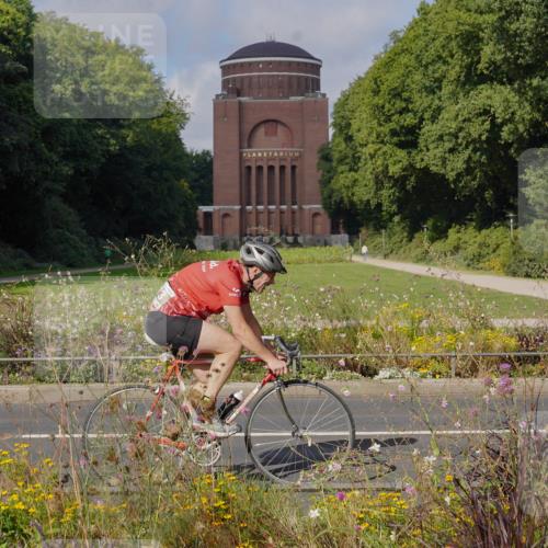 14.09.2025 - Stadtparktriathlon Michael Burmester http://msf.ph/oto/8904157 14.09.2025 11:06:28 Radfahren 748, 777, 800, 873, 889, 917 meine-sportfotos.de