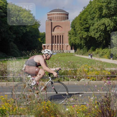 14.09.2025 - Stadtparktriathlon Michael Burmester http://msf.ph/oto/8904180 14.09.2025 11:07:52 Radfahren 723, 829, 847, 858, 870, 893, 921 meine-sportfotos.de
