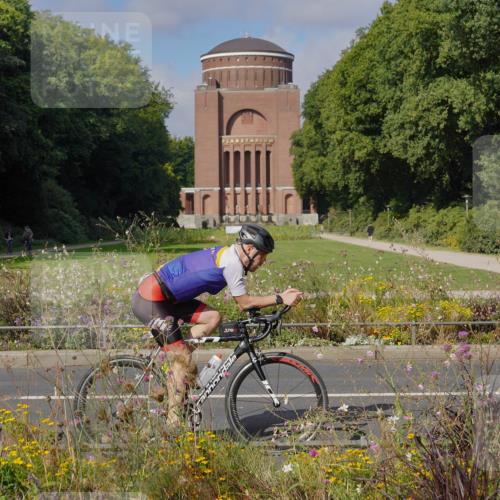14.09.2025 - Stadtparktriathlon Michael Burmester http://msf.ph/oto/8904196 14.09.2025 11:08:45 Radfahren 766, 842, 895 meine-sportfotos.de