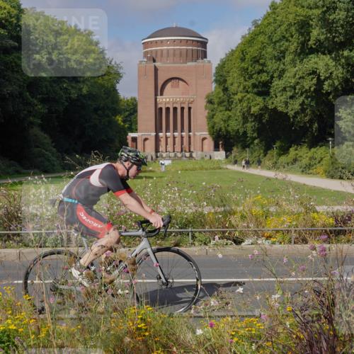 14.09.2025 - Stadtparktriathlon Michael Burmester http://msf.ph/oto/8904205 14.09.2025 11:09:30 Radfahren 729, 736, 780, 815, 851, 900 meine-sportfotos.de