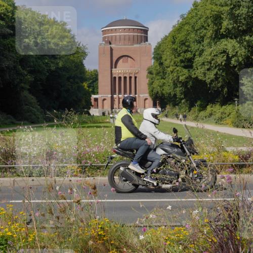 14.09.2025 - Stadtparktriathlon Michael Burmester http://msf.ph/oto/8904210 14.09.2025 11:09:40 Radfahren 724, 780, 790, 831, 900 meine-sportfotos.de
