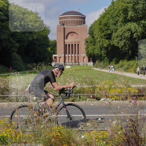 14.09.2025 - Stadtparktriathlon Michael Burmester http://msf.ph/oto/8904222 14.09.2025 11:10:23 Radfahren 732 meine-sportfotos.de