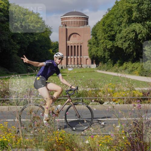 14.09.2025 - Stadtparktriathlon Michael Burmester http://msf.ph/oto/8904240 14.09.2025 11:11:58 Radfahren 754, 755, 765, 771, 778, 802, 826, 852, 919 meine-sportfotos.de