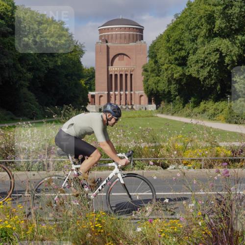 14.09.2025 - Stadtparktriathlon Michael Burmester http://msf.ph/oto/8904245 14.09.2025 11:12:06 Radfahren 755, 765, 771, 774, 802, 803, 852, 905, 919 meine-sportfotos.de