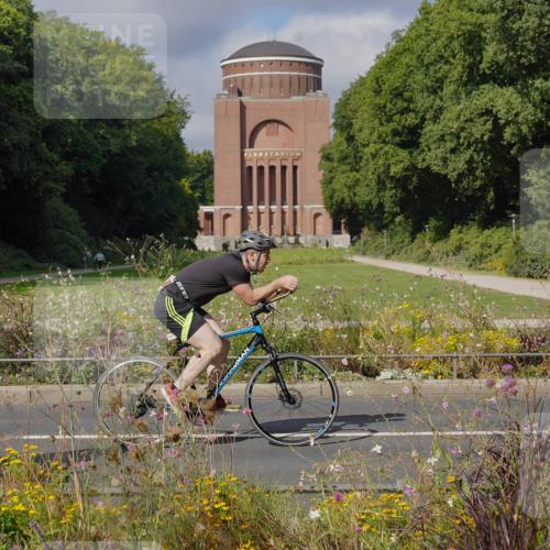 14.09.2025 - Stadtparktriathlon Michael Burmester http://msf.ph/oto/8904268 14.09.2025 11:13:26 Radfahren 776, 825, 828, 857, 889, 897, 917 meine-sportfotos.de