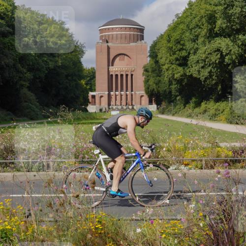 14.09.2025 - Stadtparktriathlon Michael Burmester http://msf.ph/oto/8904282 14.09.2025 11:14:16 Radfahren 744, 775, 824, 847, 873, 1012 meine-sportfotos.de