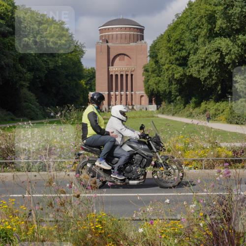 14.09.2025 - Stadtparktriathlon Michael Burmester http://msf.ph/oto/8904288 14.09.2025 11:14:51 Radfahren 820 meine-sportfotos.de