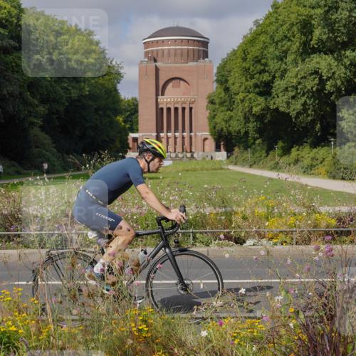 14.09.2025 - Stadtparktriathlon Michael Burmester http://msf.ph/oto/8904294 14.09.2025 11:15:26 Radfahren 756, 777, 829, 837, 842, 870, 880, 901, 921 meine-sportfotos.de