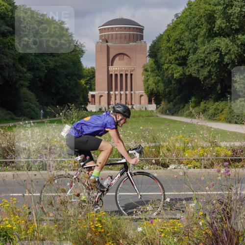 14.09.2025 - Stadtparktriathlon Michael Burmester http://msf.ph/oto/8904307 14.09.2025 11:15:53 Radfahren 739, 875, 893 meine-sportfotos.de