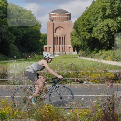 14.09.2025 - Stadtparktriathlon Michael Burmester http://msf.ph/oto/8904326 14.09.2025 11:17:04 Radfahren 843, 900, 950, 967, 987, 1000 meine-sportfotos.de