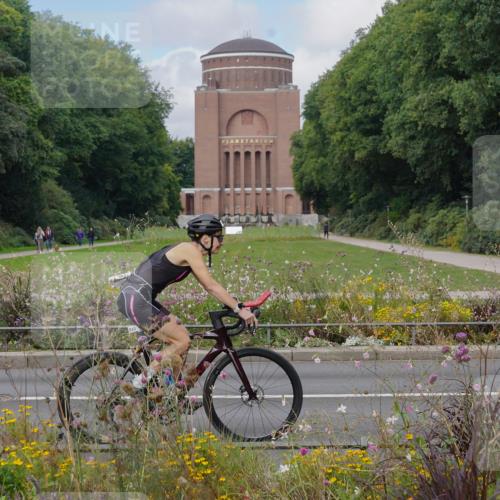 14.09.2025 - Stadtparktriathlon Michael Burmester http://msf.ph/oto/8904338 14.09.2025 11:18:23 Radfahren 902, 930, 935, 976 meine-sportfotos.de