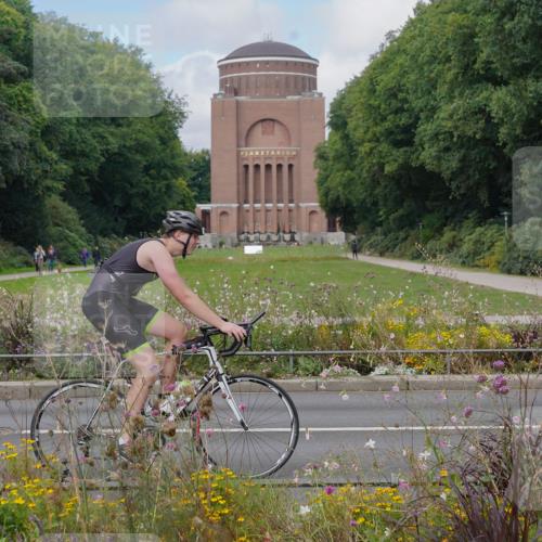 14.09.2025 - Stadtparktriathlon Michael Burmester http://msf.ph/oto/8904339 14.09.2025 11:18:24 Radfahren 902, 930, 935, 976 meine-sportfotos.de