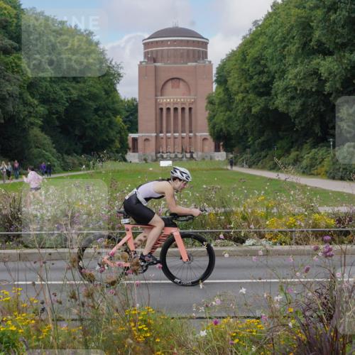 14.09.2025 - Stadtparktriathlon Michael Burmester http://msf.ph/oto/8904341 14.09.2025 11:18:32 Radfahren 868, 934, 935, 951, 976, 993, 1015 meine-sportfotos.de
