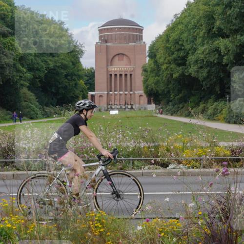 14.09.2025 - Stadtparktriathlon Michael Burmester http://msf.ph/oto/8904346 14.09.2025 11:18:42 Radfahren 724, 826, 868, 932, 934, 985, 1015 meine-sportfotos.de